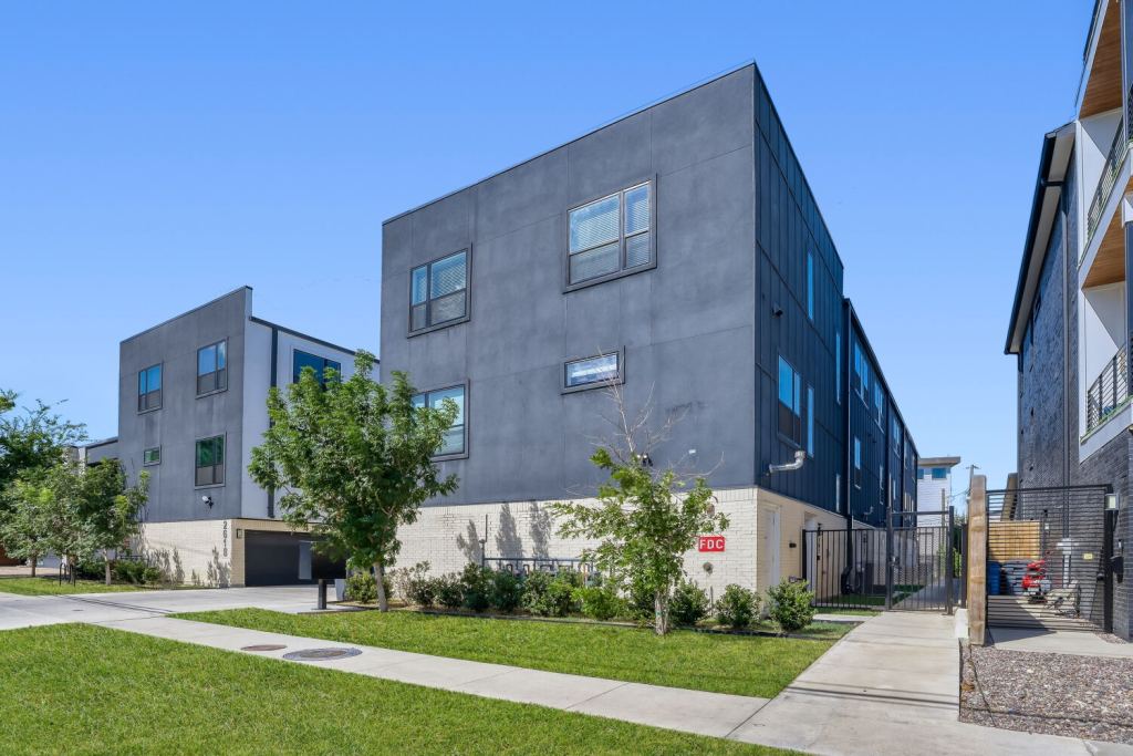 2614 N Carroll Avenue 101, Dallas, TX 75204 — photo 1