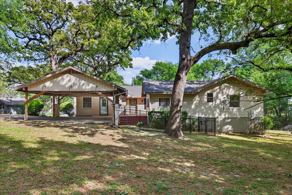 102 Summerall Drive, Mabank, TX 75156 — photo 1