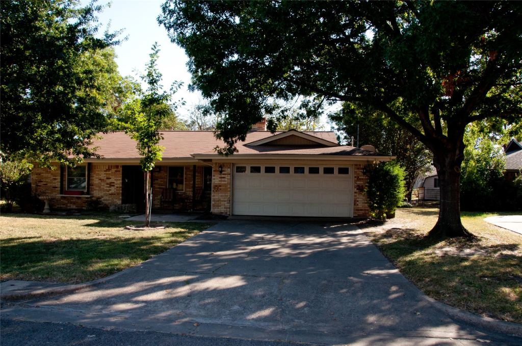 2509 Burnett Drive, Greenville, TX 75402 — photo 1
