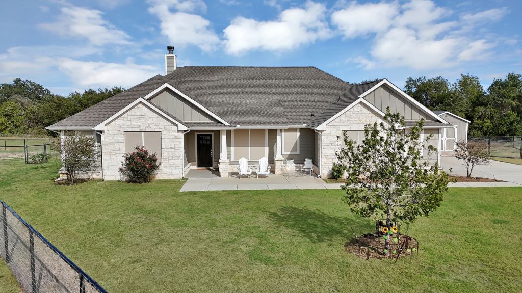 1039 Northern Oaks Court, Springtown, TX 76082 — photo 1
