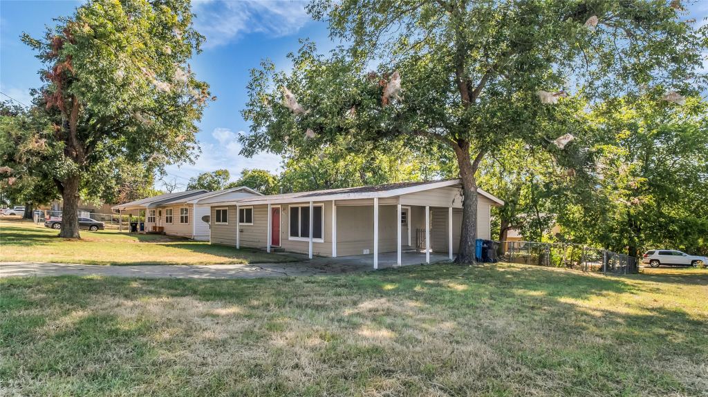 501 S Perry Street, Denison, TX 75020 — photo 1