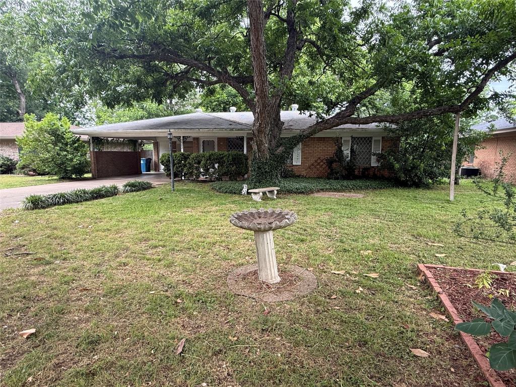 2402 W 5th Avenue, Corsicana, TX 75110 — photo 1