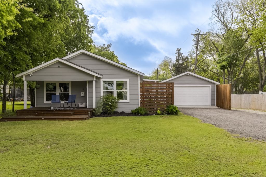108 Westvue Street, Terrell, TX 75160 — photo 1