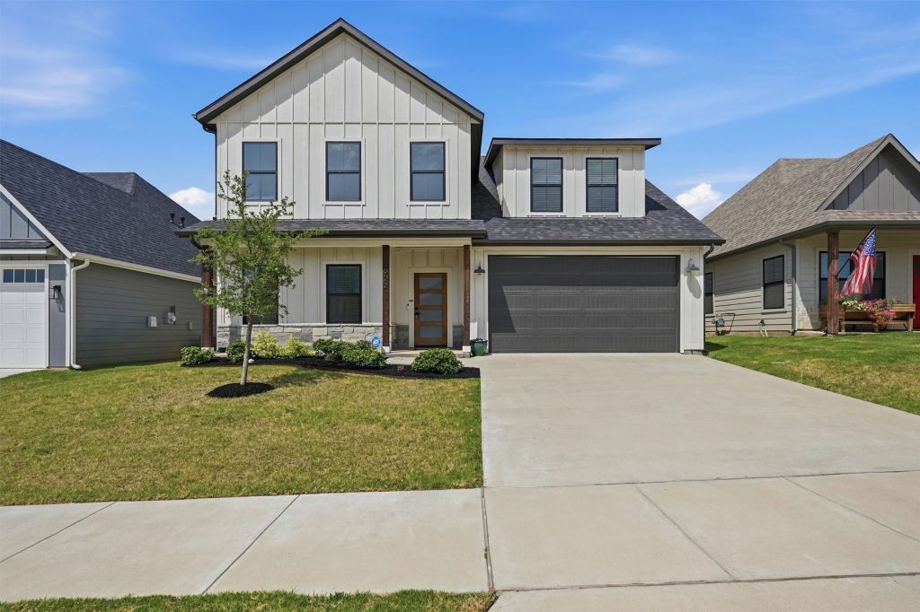 4922 Dry Creek Road, Sherman, TX 75092 — photo 1