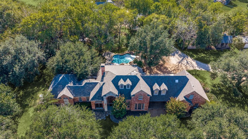 8515 COUNTRY CREEK Lane