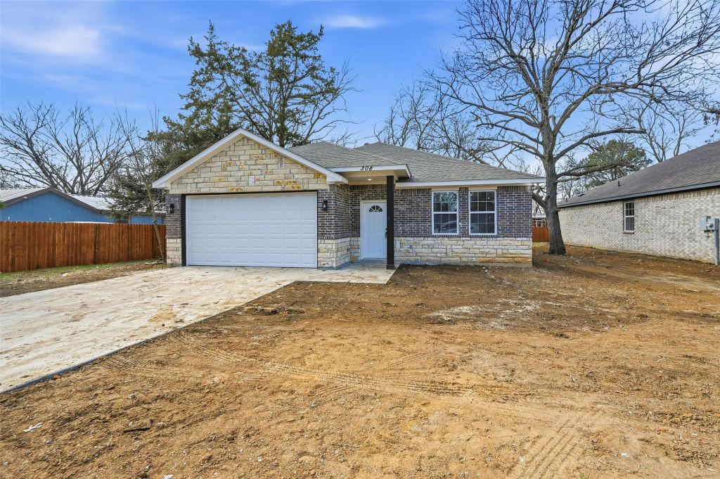 308 Lewis Street, Cleburne, TX 76031 — photo 1