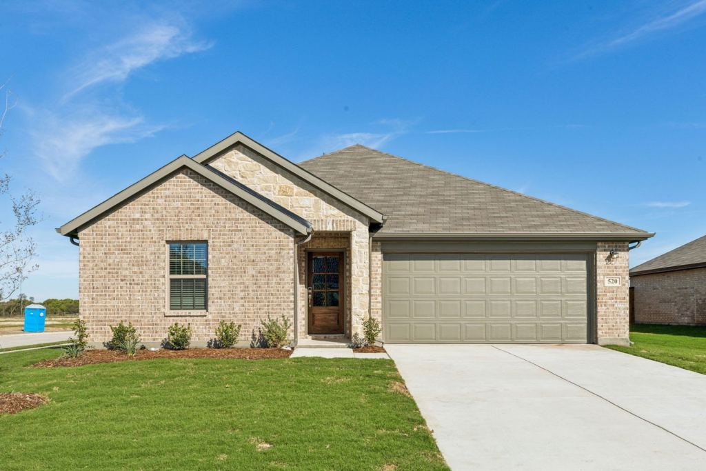 614 Stone Hollow Drive, Van Alstyne, TX 75495 — photo 1