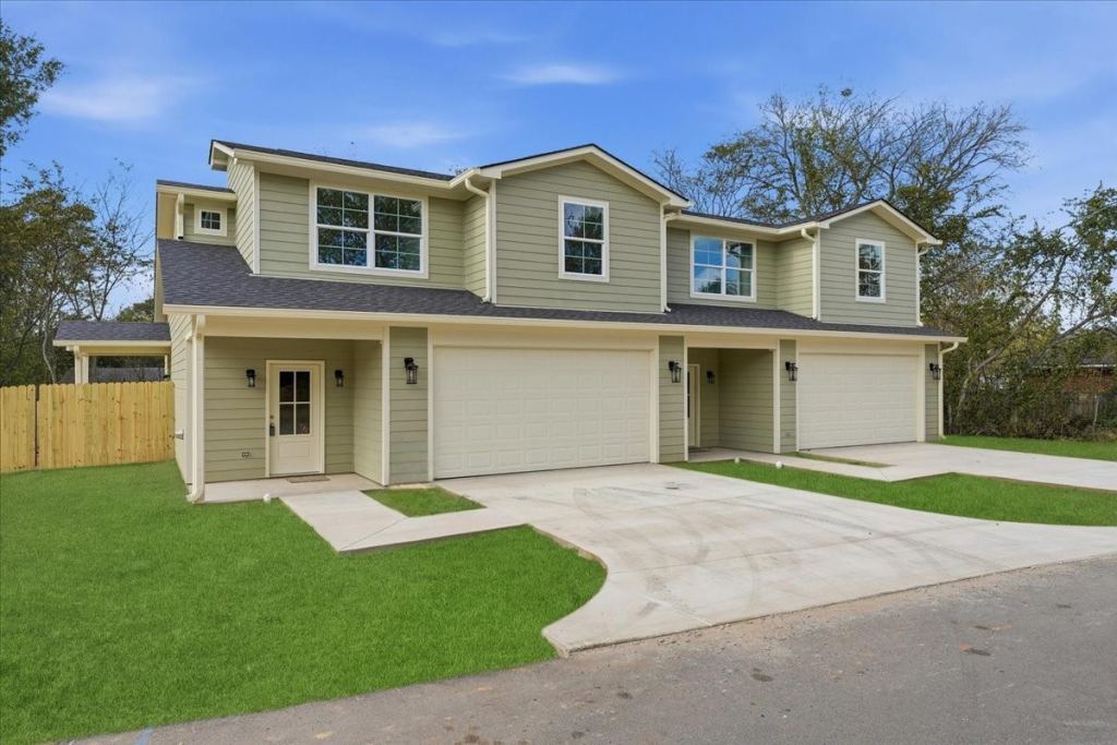 802 S Newsom Street, Mineola, TX 75773 — photo 1