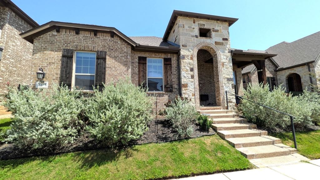 1415 White Squall Trail, Arlington, TX 76005 — photo 1