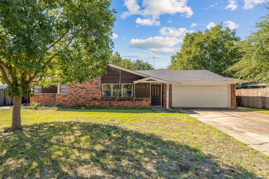 4629 Fawn Drive, Fort Worth, TX 76132 — photo 1