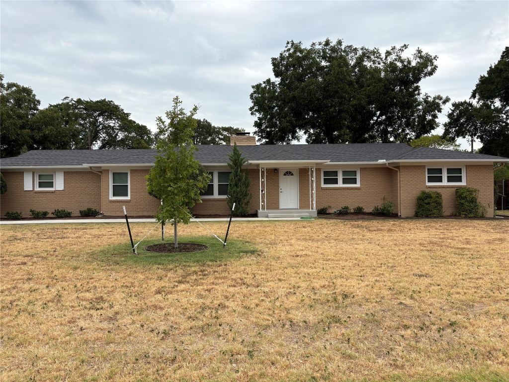 16 Cliffside Drive, Edgecliff Village, TX 76134 — photo 1
