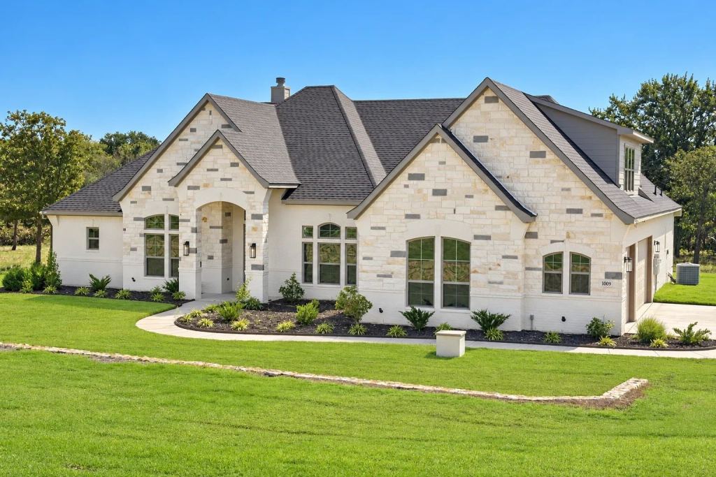 1009 Old Oaks Court, Weatherford, TX 76087 — photo 1