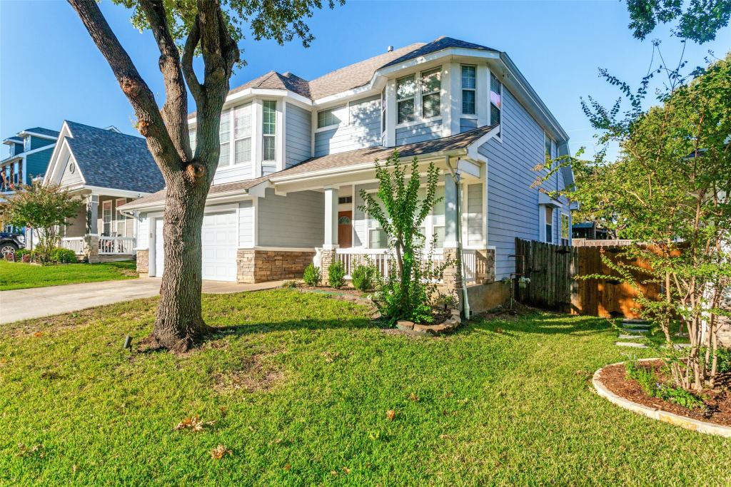 1021 Honeysuckle, Grapevine, TX 76051 — photo 1