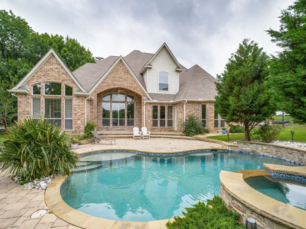 207 River Oaks, Combine, TX 75159 — photo 1