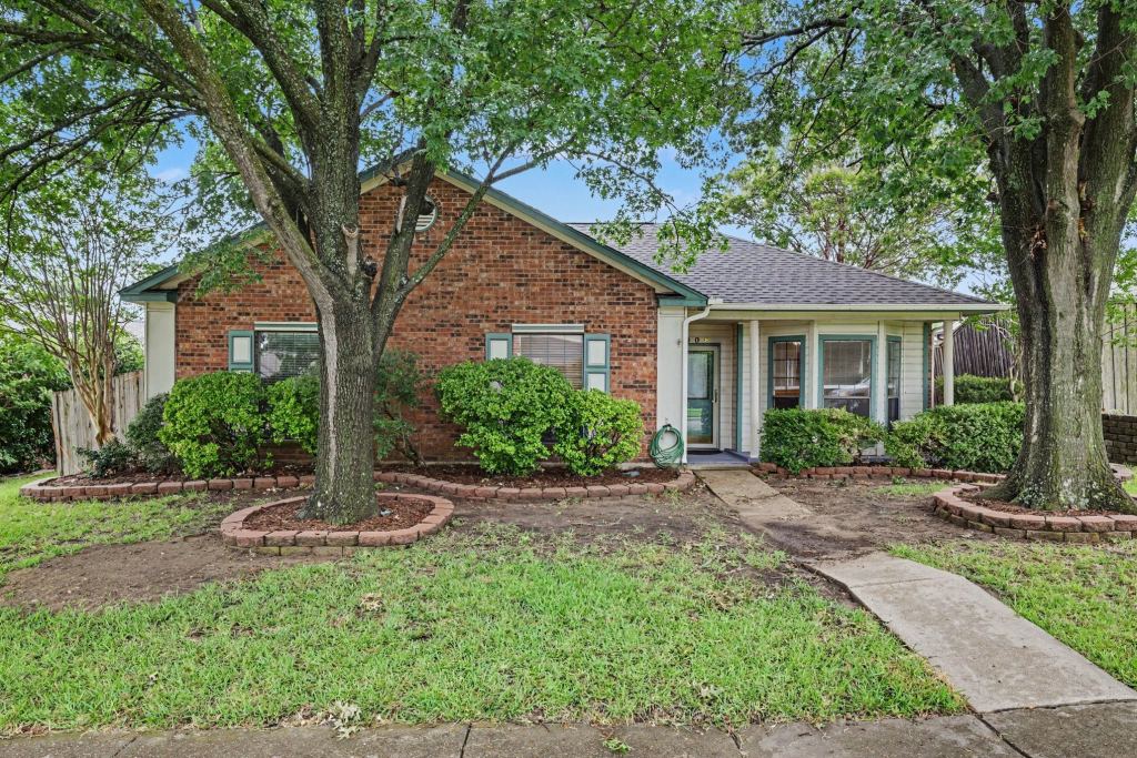 1008 Primrose Street, Mesquite, TX 75149 — photo 1