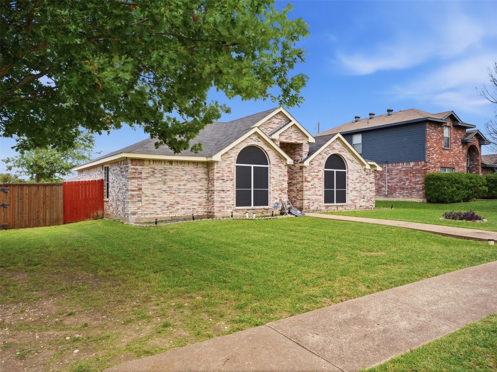 1531 Rebecca Lane, Lancaster, TX 75134 — photo 1