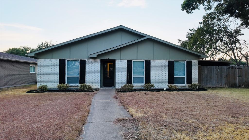 6541 Santa Fe Trail, Plano, TX 75023 — photo 1