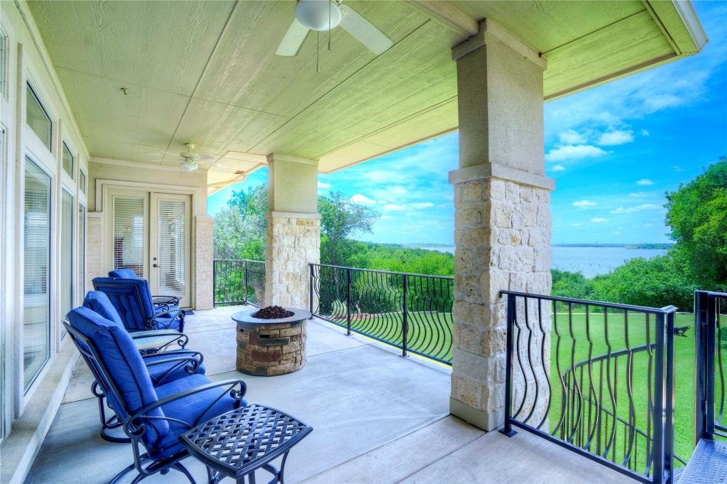 1132 Mallard Pointe Drive, Grand Prairie, TX 75104 — photo 1