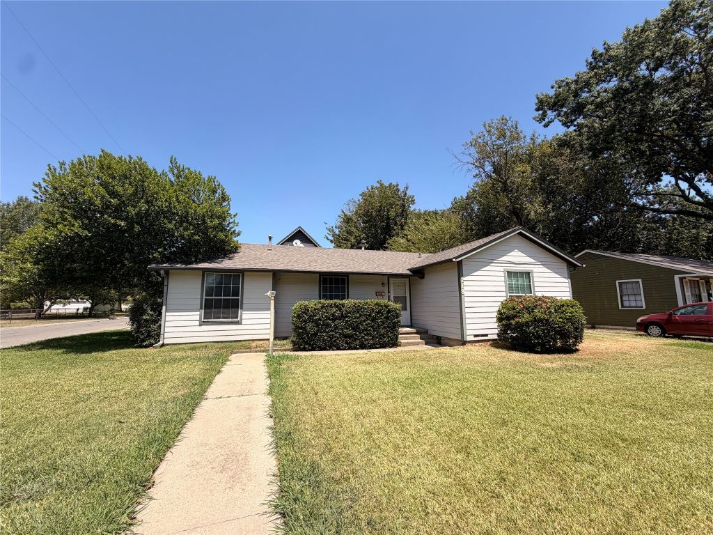718 Crescent Street, Denton, TX 76201 — photo 1