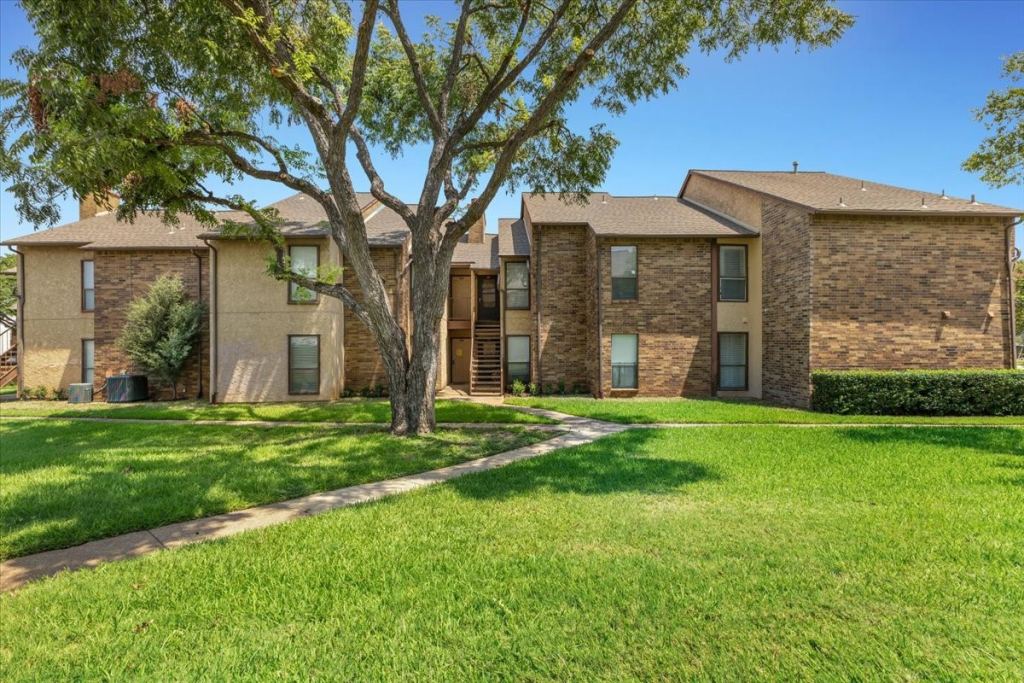 1908 Cloisters Drive 511