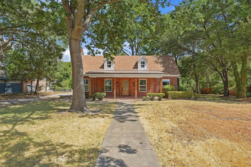 1525 N Shannon Street, Sherman, TX 75092 — photo 1