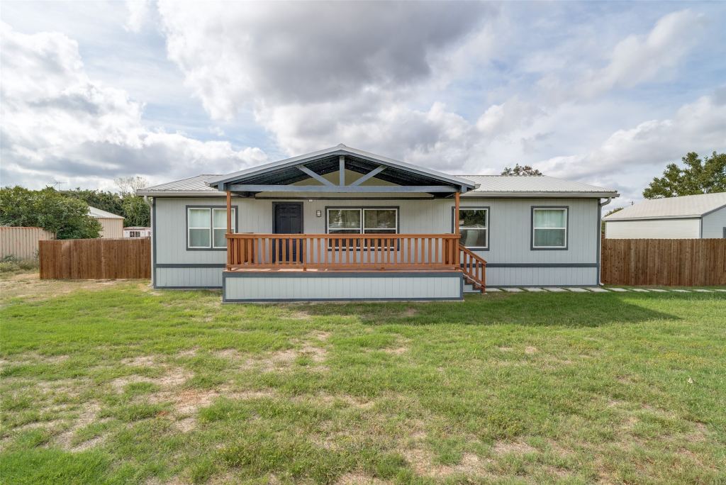 131 Lipan Trail, Weatherford, TX 76087 — photo 1