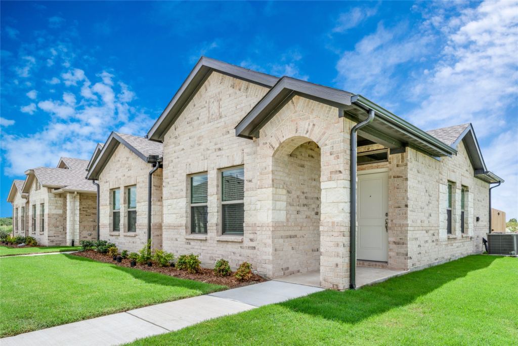 6415 Fm 1570 W B, Greenville, TX 75402 — photo 1