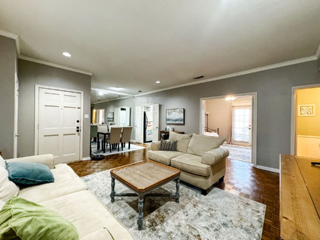 4415 Bellaire Drive S 201S, Fort Worth, TX 76109 — photo 1