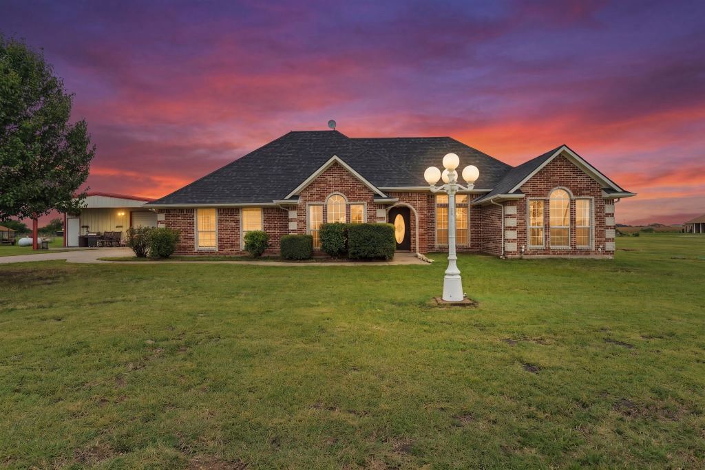 4106 Fox Run, Caddo Mills, TX 75135 — photo 1
