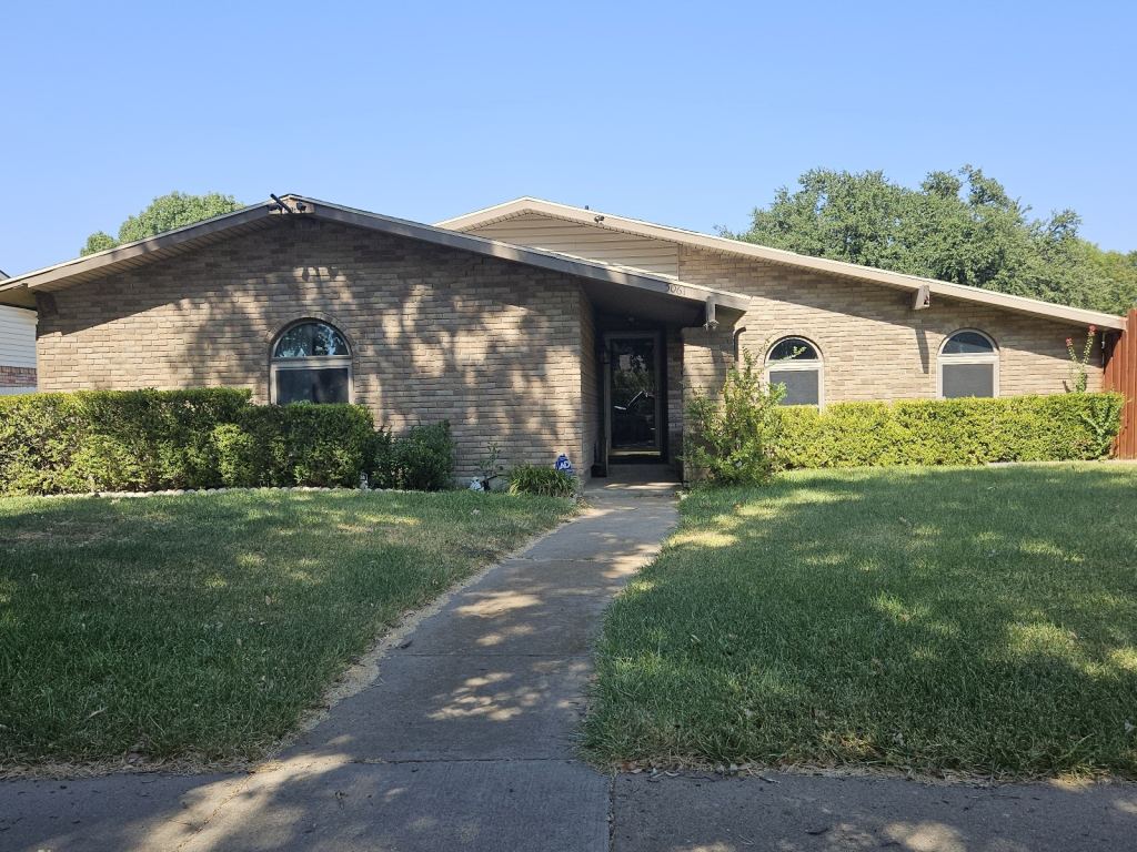 5061 Pemberton Lane, The Colony, TX 75056 — photo 1