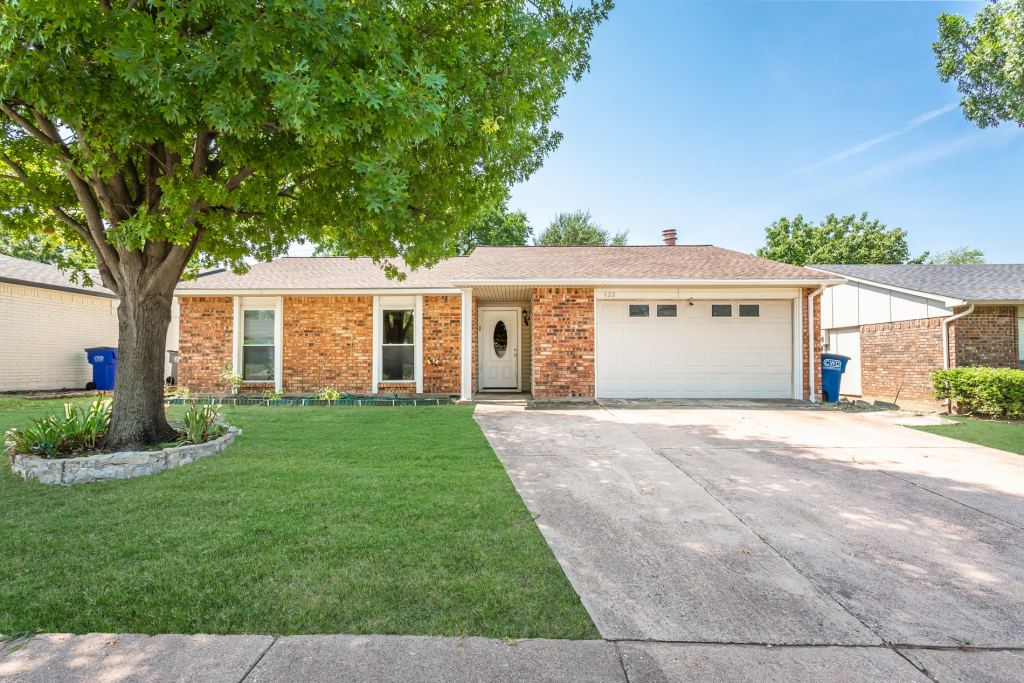 622 Valley View Drive, Allen, TX 75002 — photo 1
