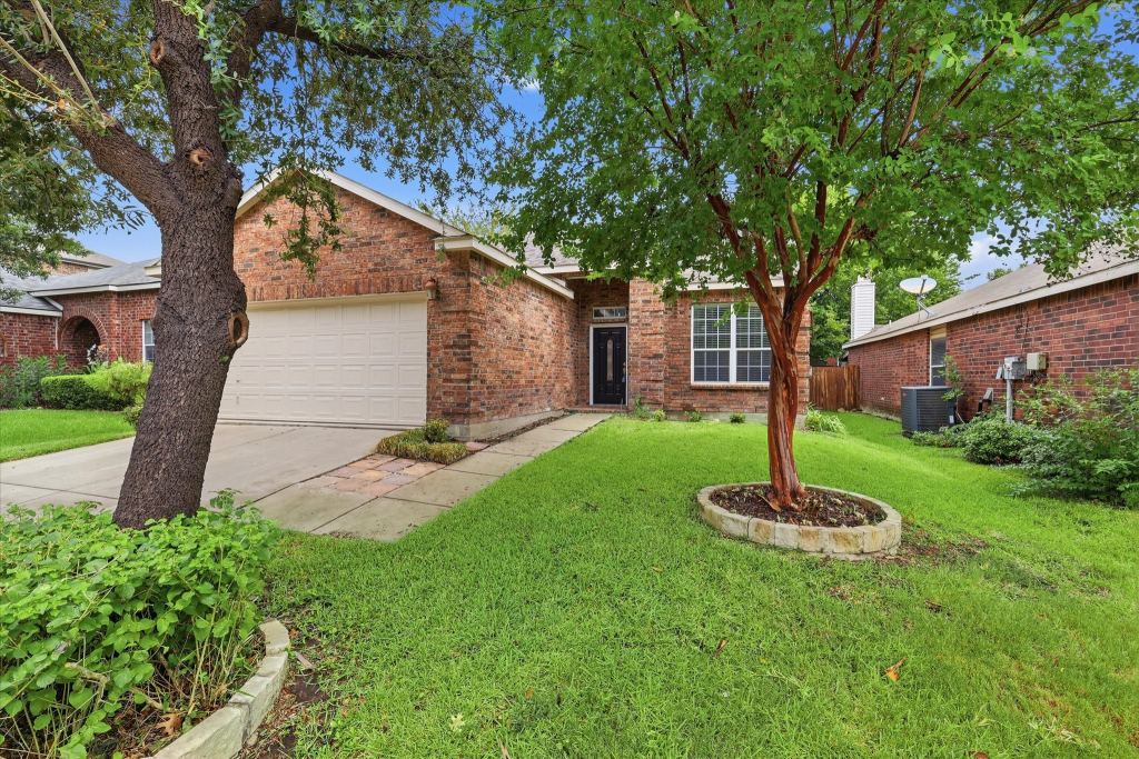 6013 Goldenrod Drive, Denton, TX 76208 — photo 1