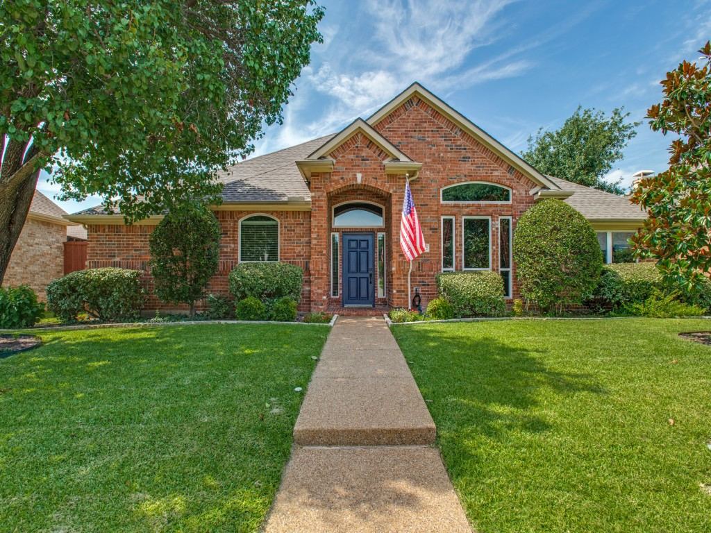 9502 Valley Lake Lane, Irving, TX 75063 — photo 1