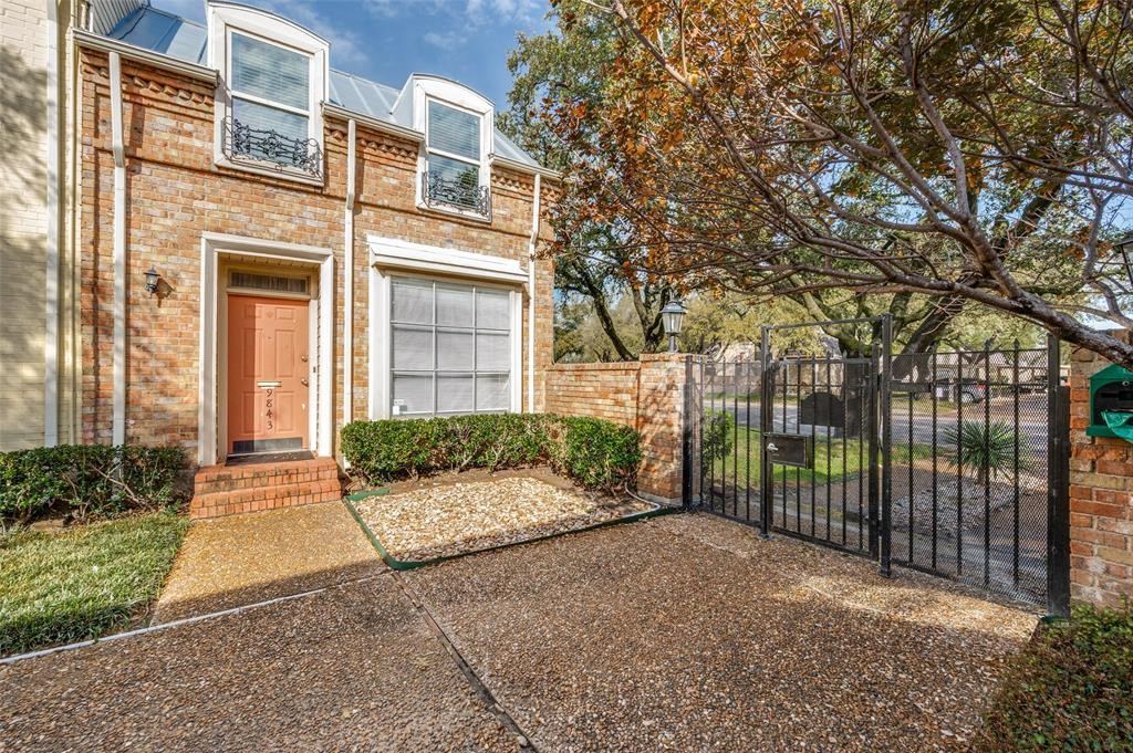 9843 Park Lane Court, Dallas, TX 75220 — photo 1