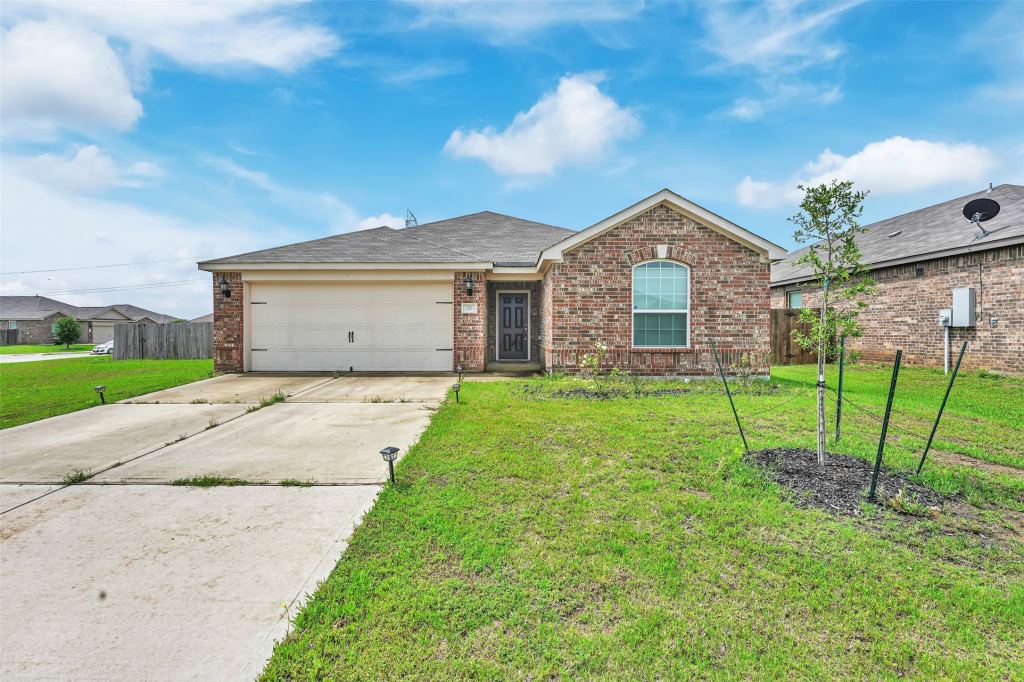 170 Kennedy Drive, Venus, TX 76084 — photo 1