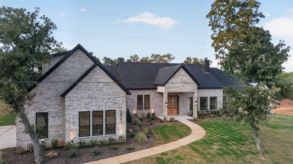 2821 Private Access Road 73107