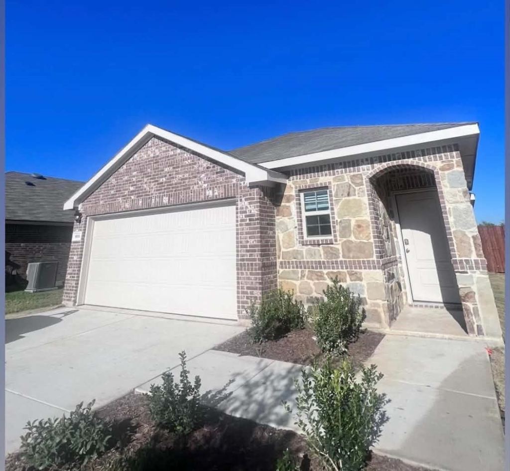915 Presleigh Drive, Dallas, TX 75253 — photo 1