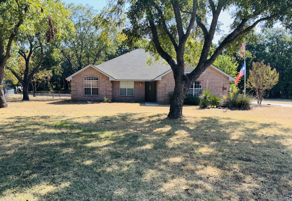 6703 Lejeune Court, Granbury, TX 76049 — photo 1