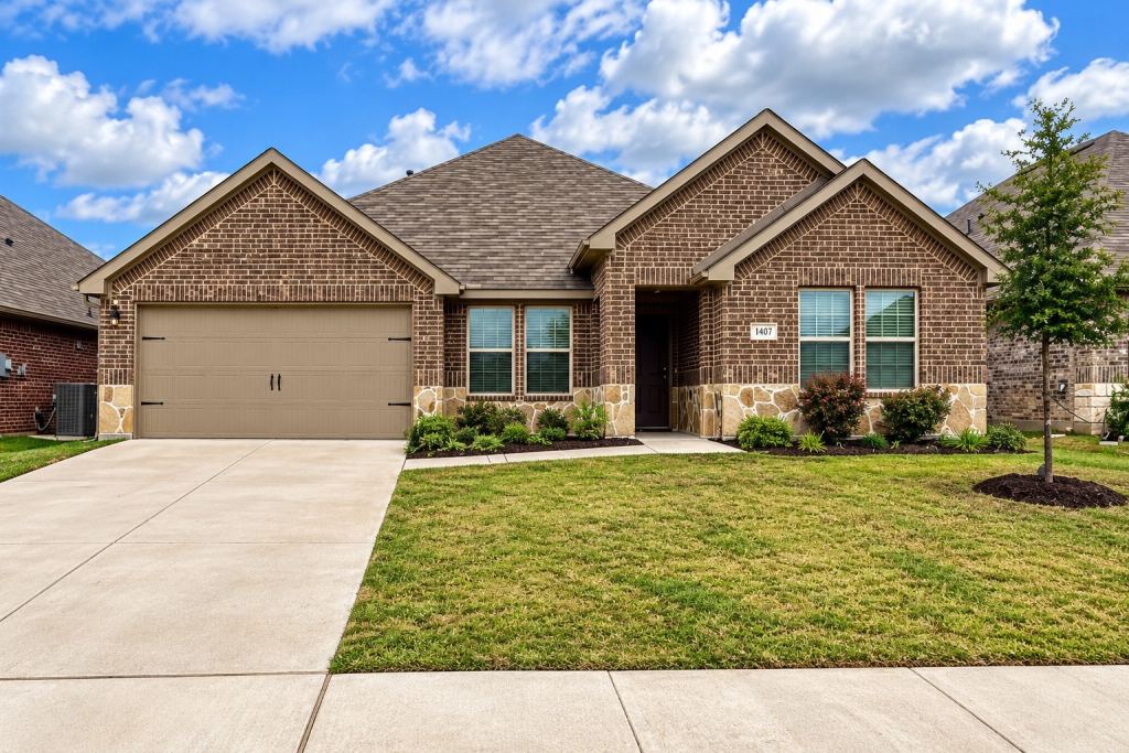 147 Mapleoak Drive, Caddo Mills, TX 75135 — photo 1