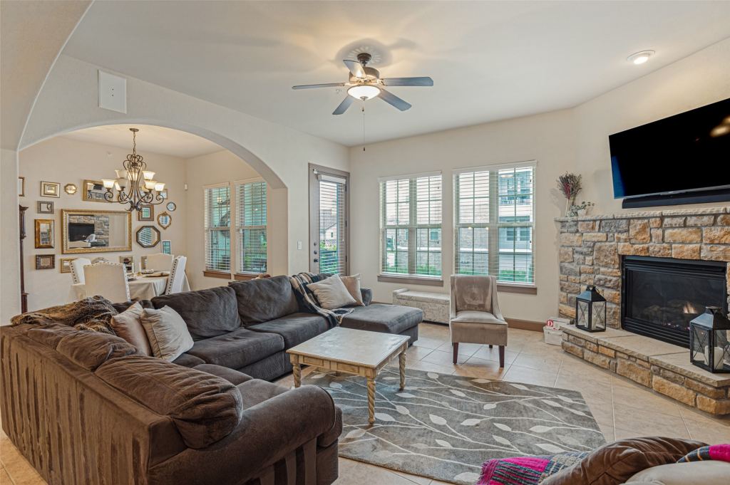 610 Via Ravello 212, Irving, TX 75039 — photo 1