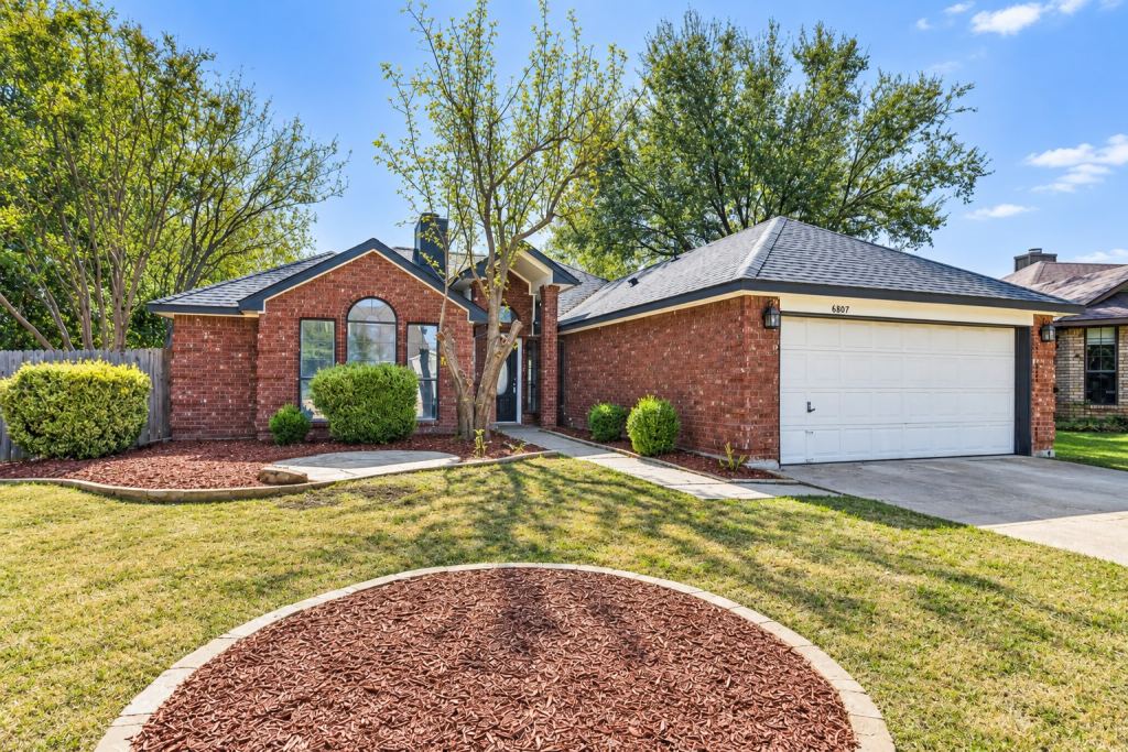 6807 Keeler Drive, Arlington, TX 76001 — photo 1