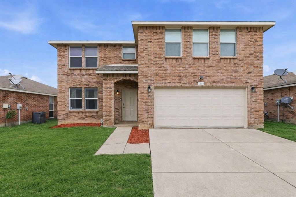 1633 Sierra Meadow Lane, Fort Worth, TX 76247 — photo 1