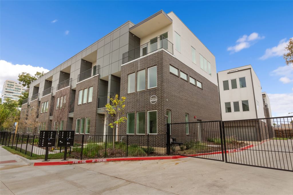 3915 N Hall Street 101, Dallas, TX 75219 — photo 1