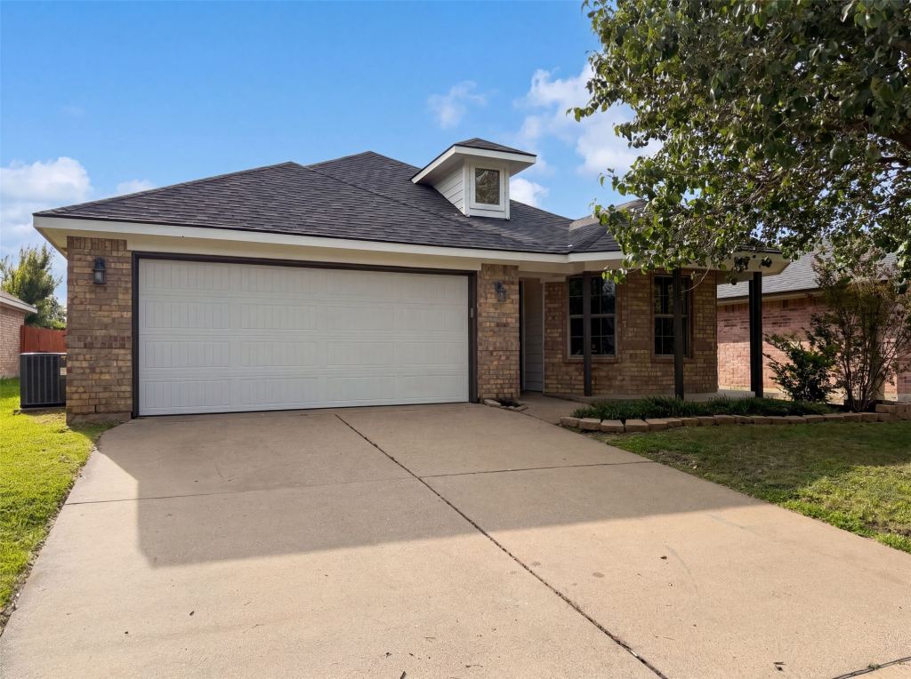 1618 Hillside Drive