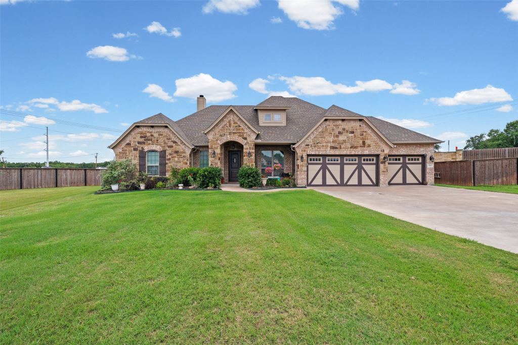 104 Lagrange Court, Weatherford, TX 76088 — photo 1
