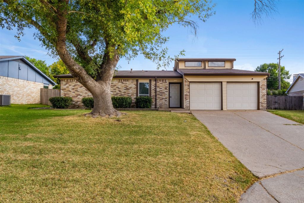 1007 Elk Grove Drive, Richardson, TX 75081 — photo 1