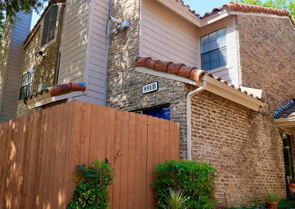 891 Dublin Drive 2