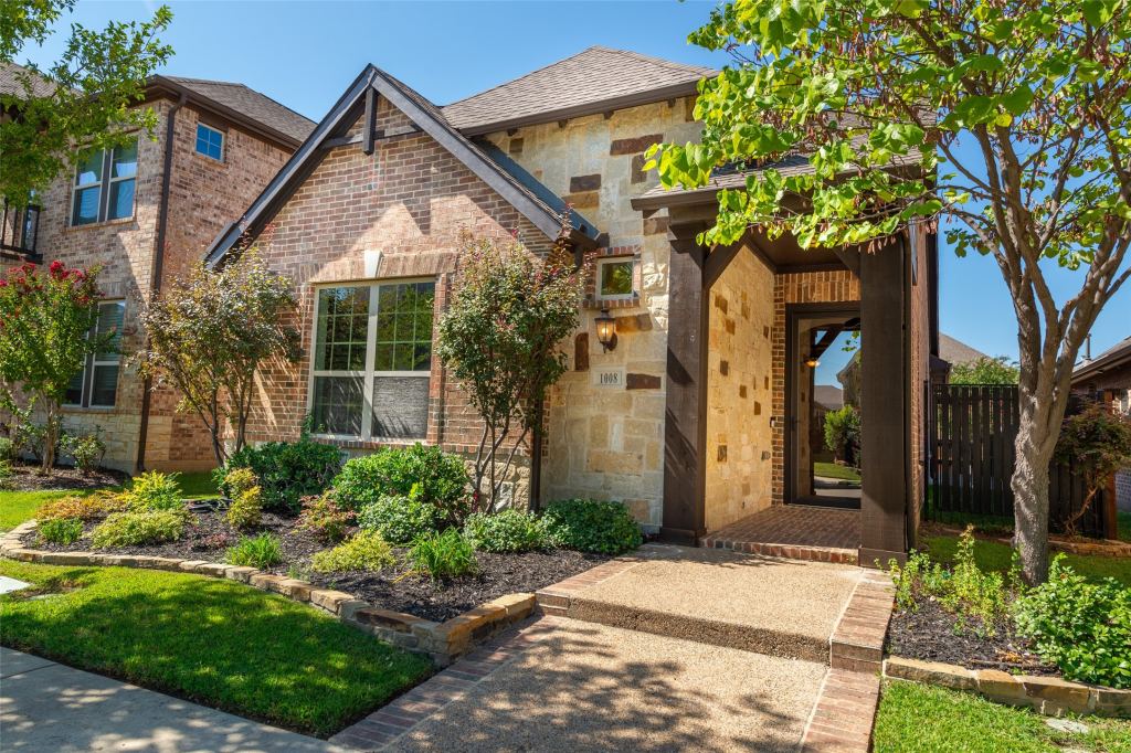 1008 Lone Ivory Trail, Arlington, TX 76005 — photo 1