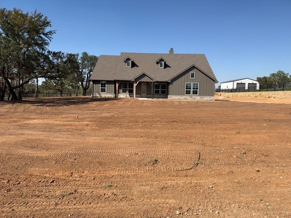 205 Oak Grove Way, Springtown, TX 76082 — photo 1