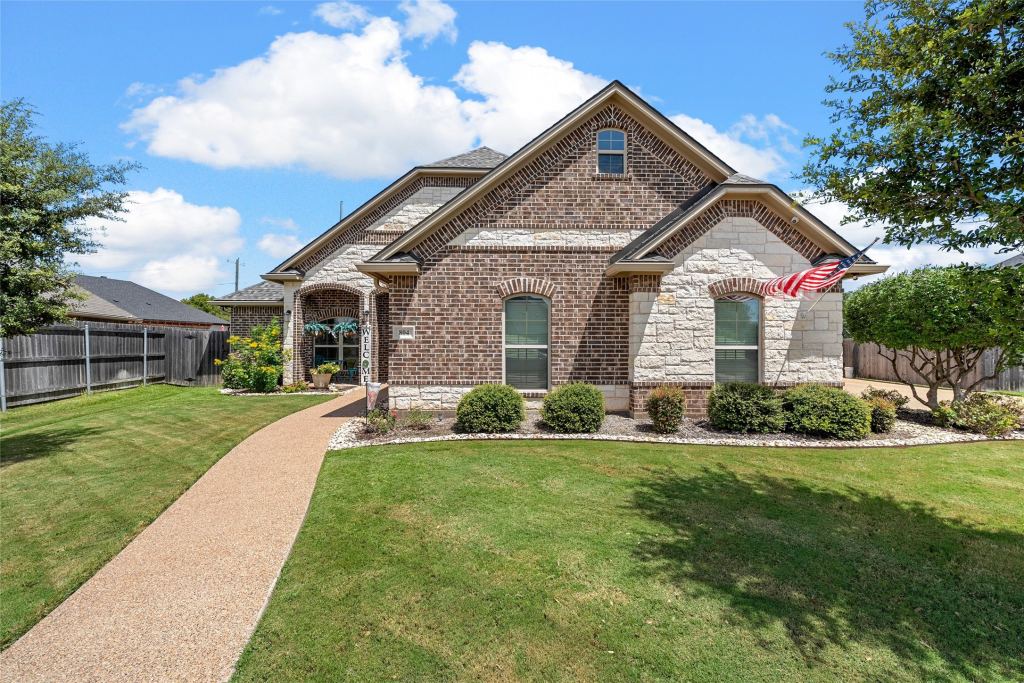 804 Gallant Fox, Hewitt, TX 76643 — photo 1